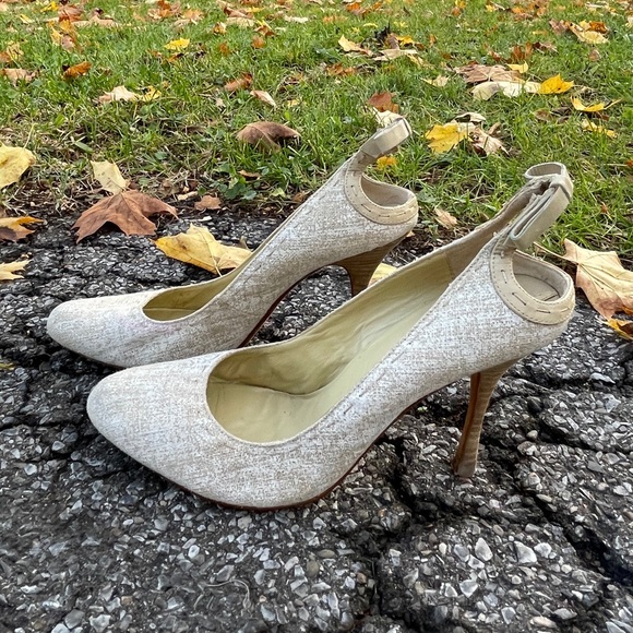 Max Studio sz 8.5 Messing Stiletto Heels - Picture 1 of 9